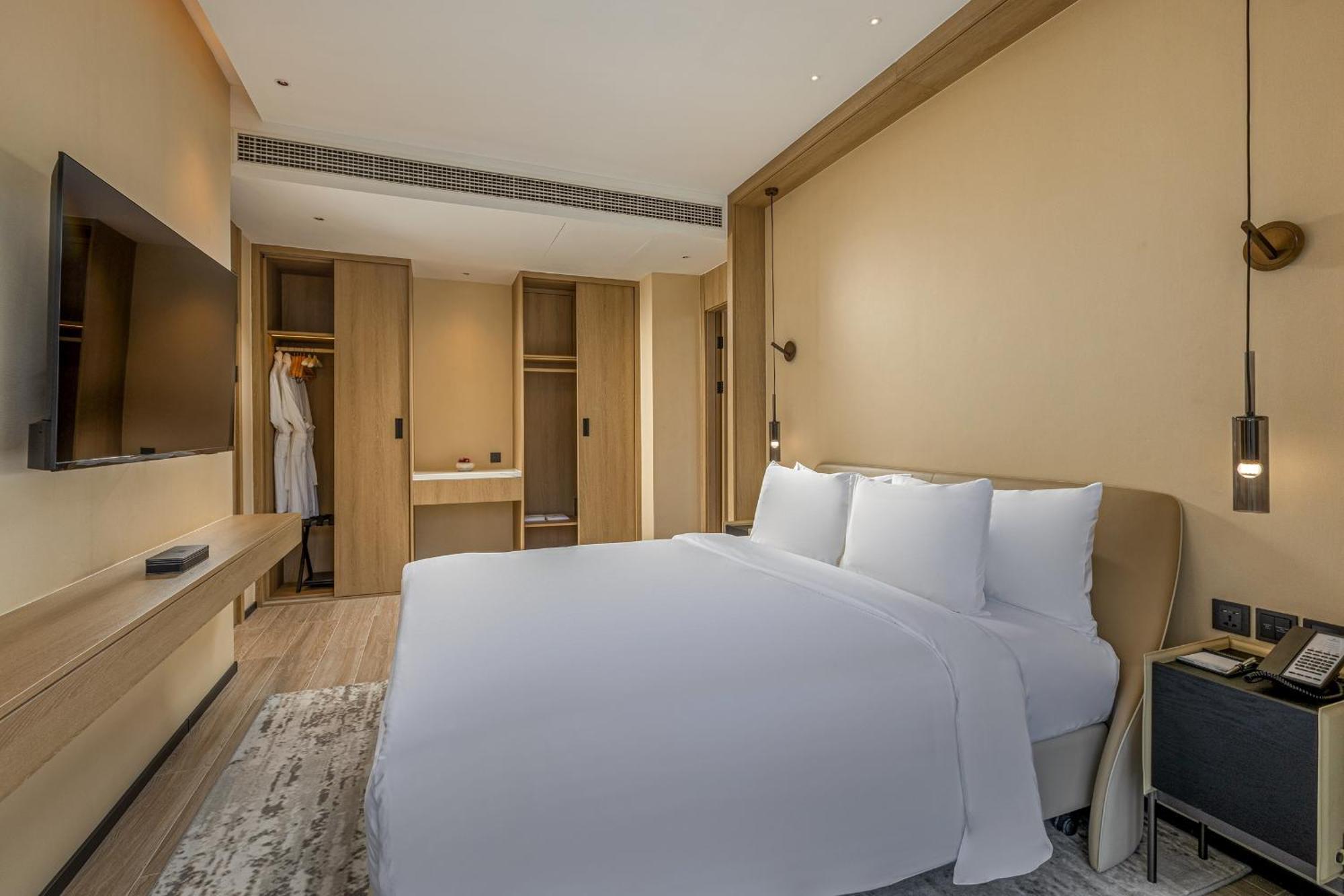 Laya Resort Phuket Island Layan Beach  Extérieur photo